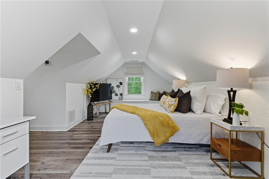 Alpharetta, Georgia, 30005, United States, 4 Bedrooms Bedrooms, ,6 BathroomsBathrooms,Residential,For Sale,1983404