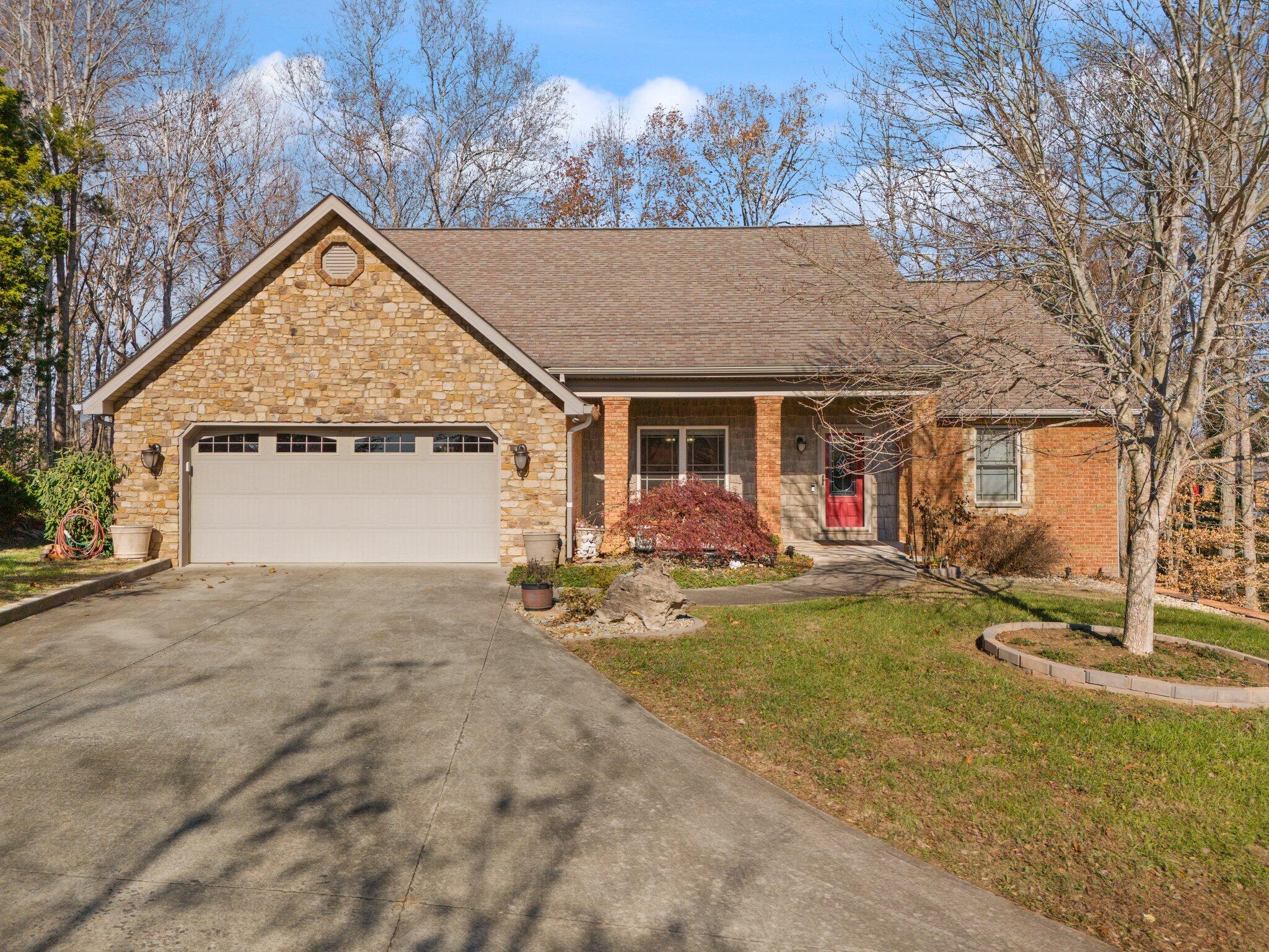 Monticello, Kentucky, 42633, United States, 4 Bedrooms Bedrooms, ,3 BathroomsBathrooms,Residential,For Sale,1691685