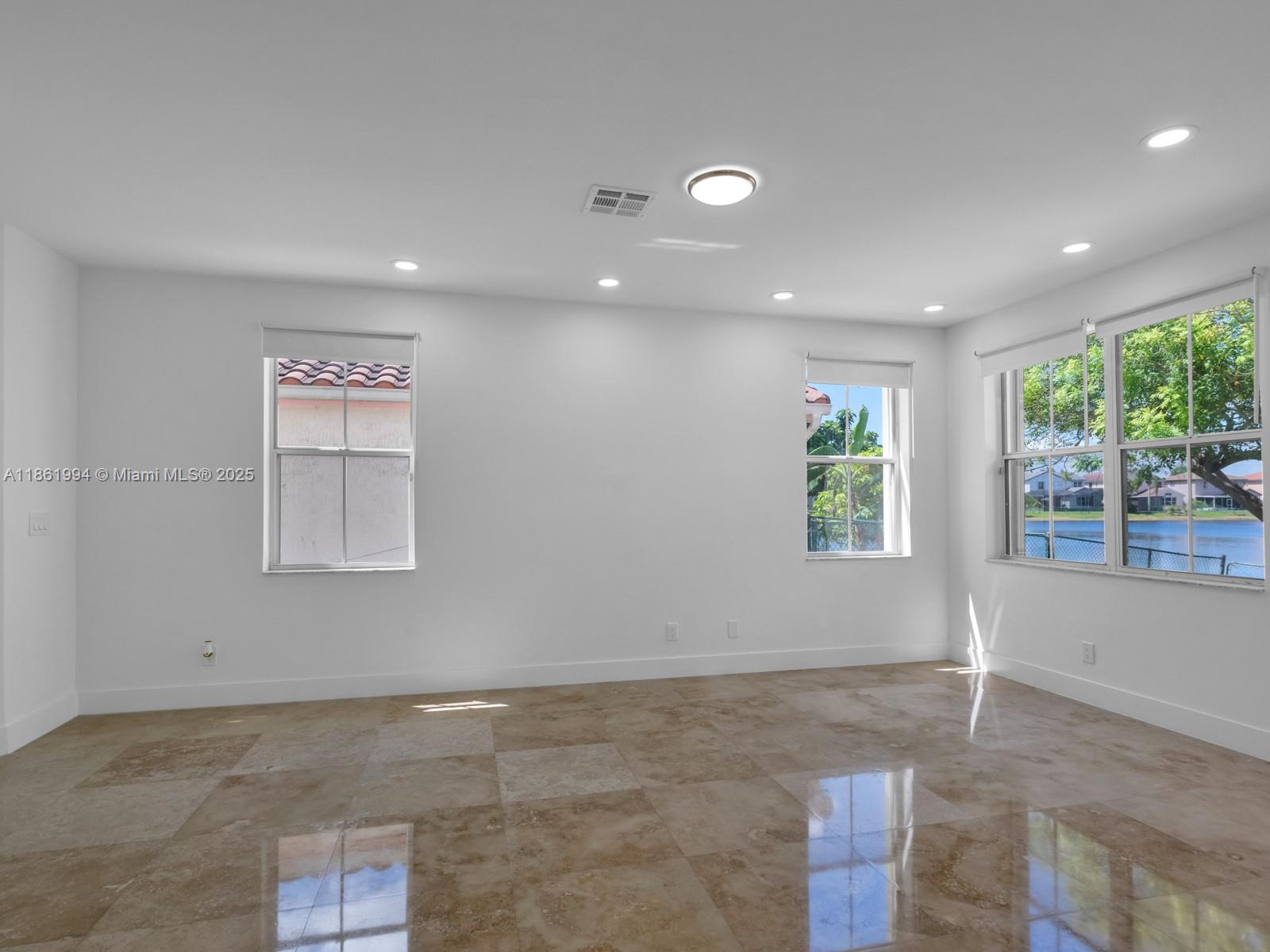 Pembroke Pines, Florida, 33029, United States, 3 Bedrooms Bedrooms, ,3 BathroomsBathrooms,Residential,For Sale,1923091
