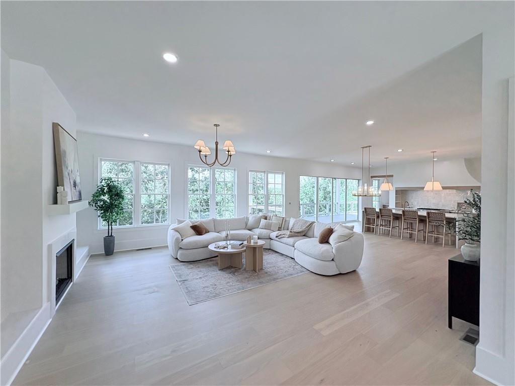 Suwanee, Georgia, 30024, United States, 6 Bedrooms Bedrooms, ,7 BathroomsBathrooms,Residential,For Sale,1795311
