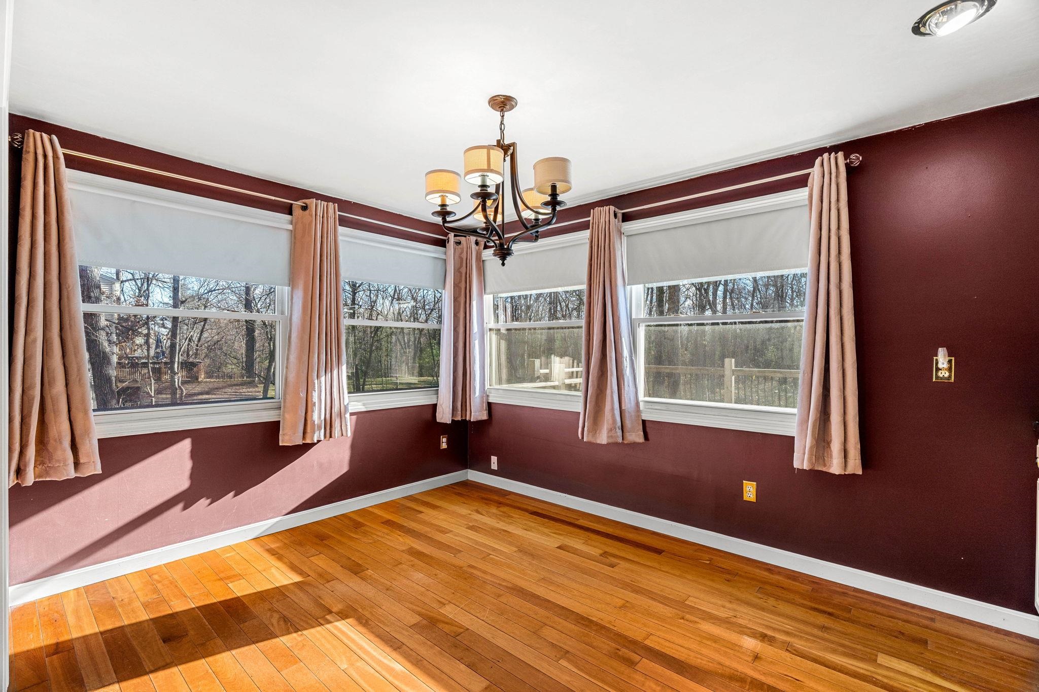 Londonderry, New Hampshire, 03053, United States, 3 Bedrooms Bedrooms, ,4 BathroomsBathrooms,Residential,For Sale,2002282