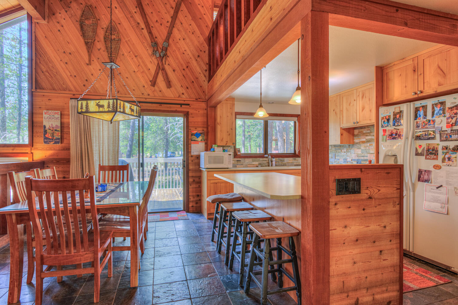 Sunriver, Oregon, 97707, United States, 3 Bedrooms Bedrooms, ,2 BathroomsBathrooms,Residential,For Sale,1978844