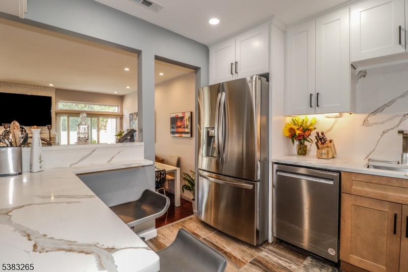 Sayreville Boro, New Jersey, 08859, United States, 2 Bedrooms Bedrooms, ,3 BathroomsBathrooms,Residential,For Sale,1962981