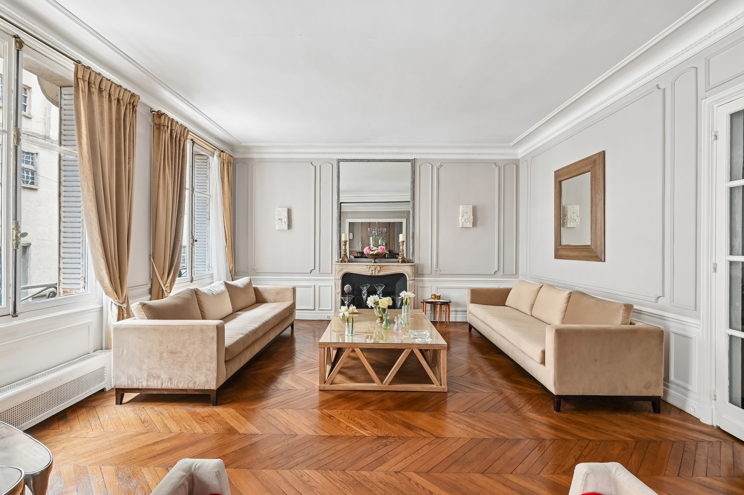  Longchamp – 4-Bedroom Family Apartment - 物件實景