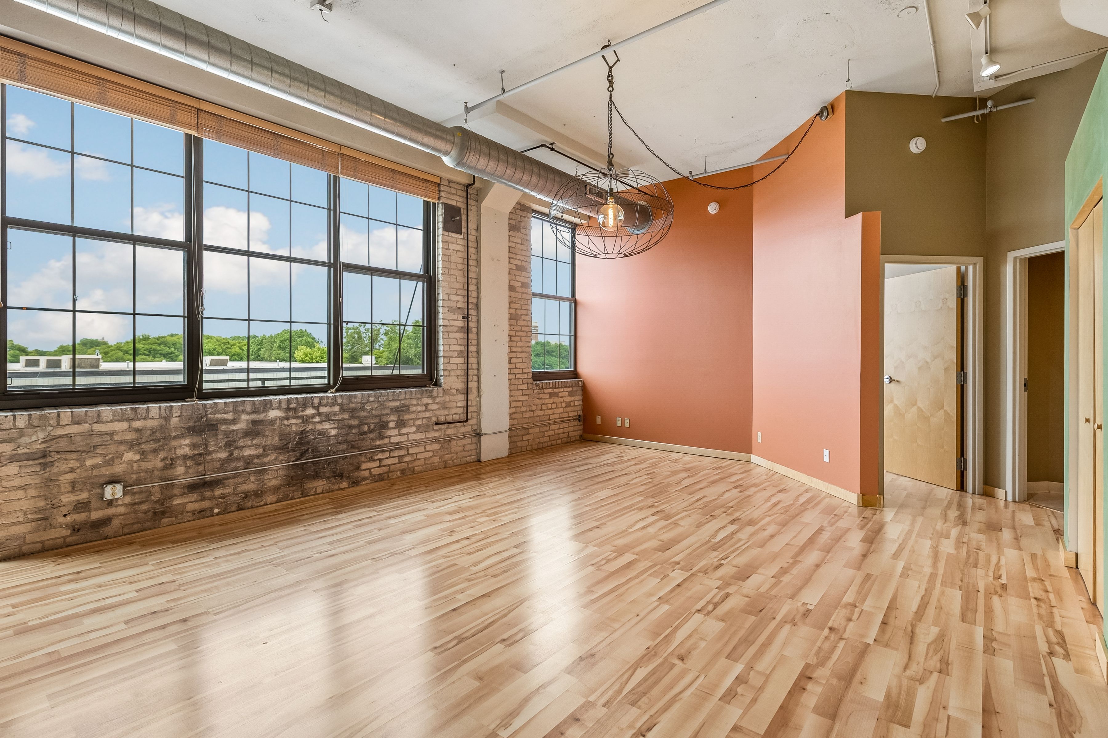  Artful Loft with Stunning Skyline Views - 物件實景