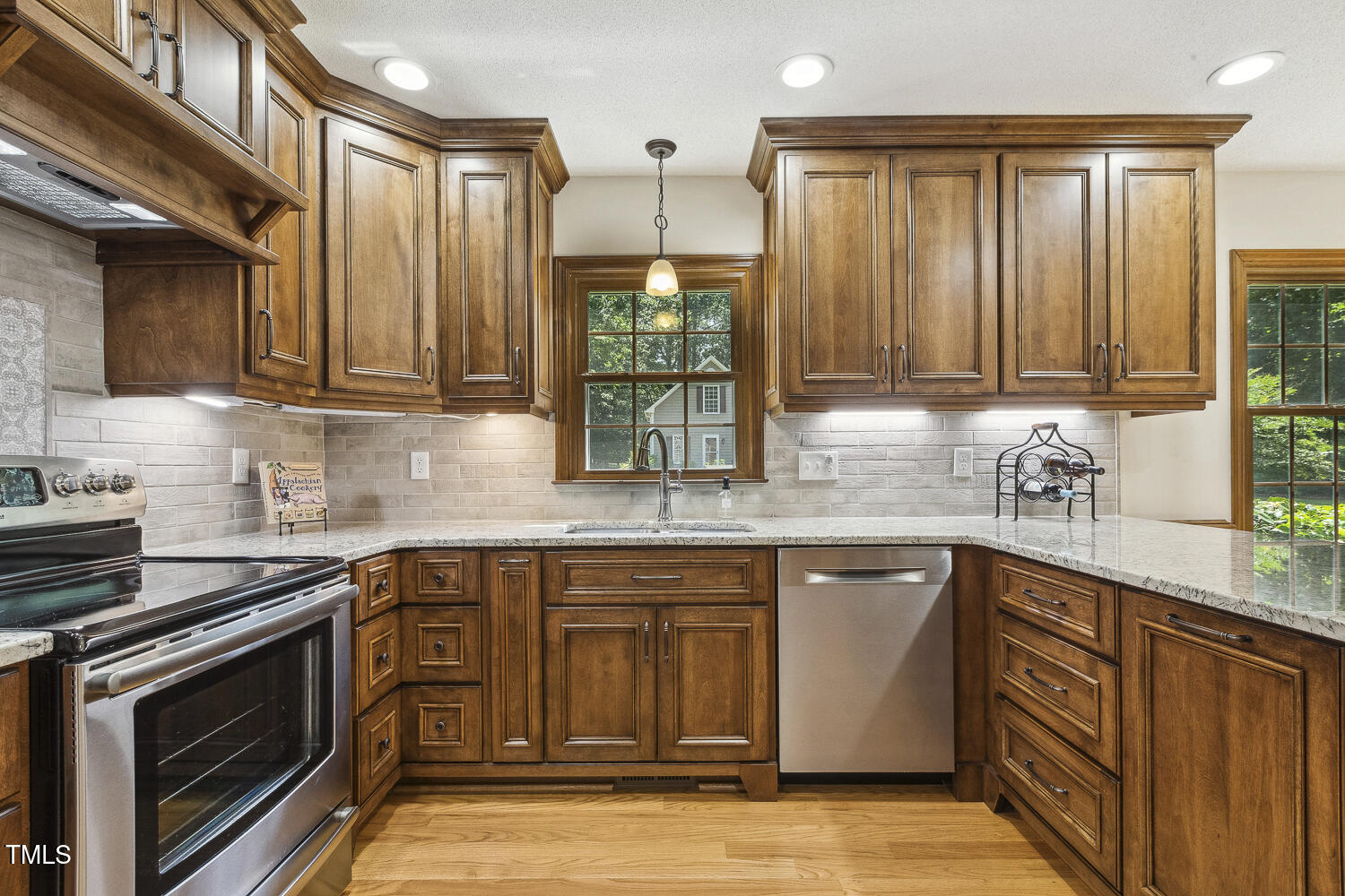 Fuquay Varina, North Carolina, 27526, United States, 3 Bedrooms Bedrooms, ,3 BathroomsBathrooms,Residential,For Sale,1879363