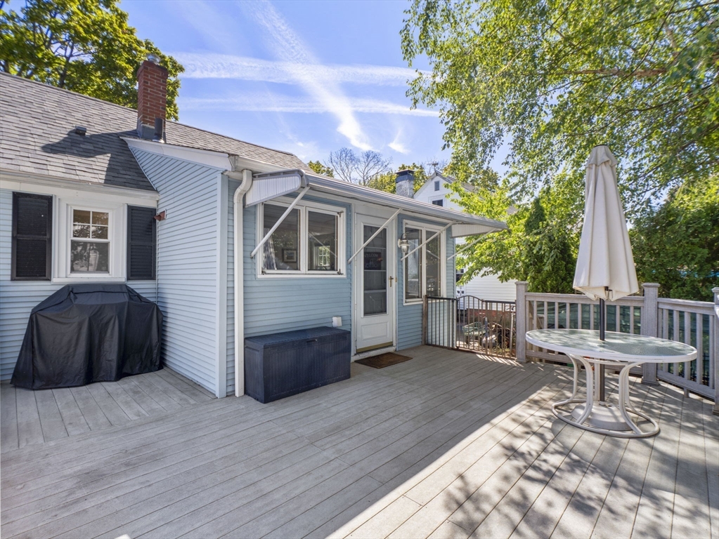 Peabody, Massachusetts, 01960, United States, 2 Bedrooms Bedrooms, ,1 BathroomBathrooms,Residential,For Sale,1930941