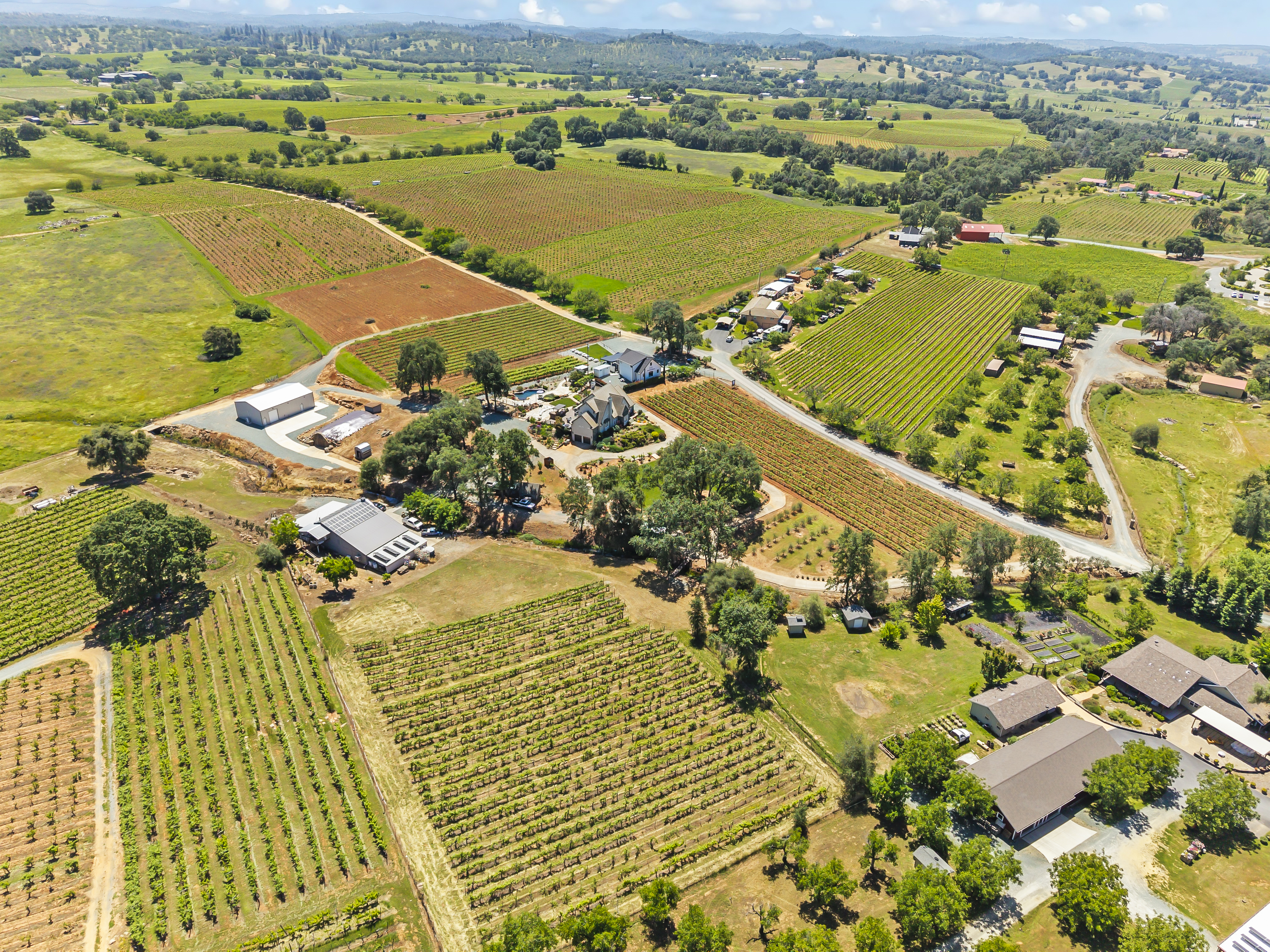  Luxury Living Meets Wine Country Magic on 24 Stunning Acres - 物件實景