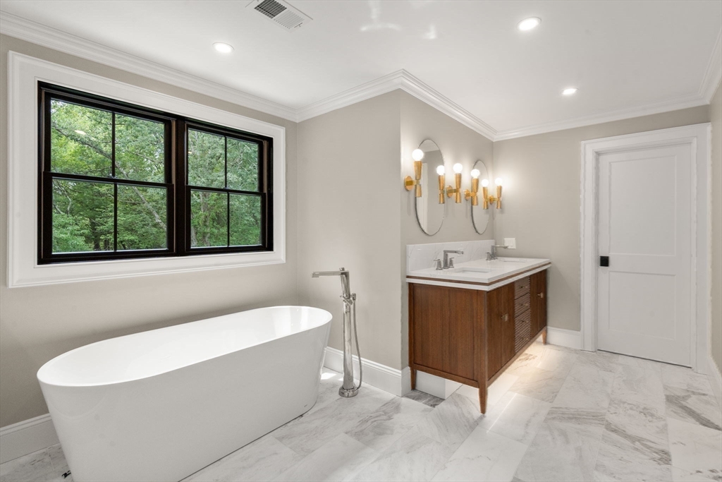 Westwood, Massachusetts, 02090, United States, 5 Bedrooms Bedrooms, ,5 BathroomsBathrooms,Residential,For Sale,1911878