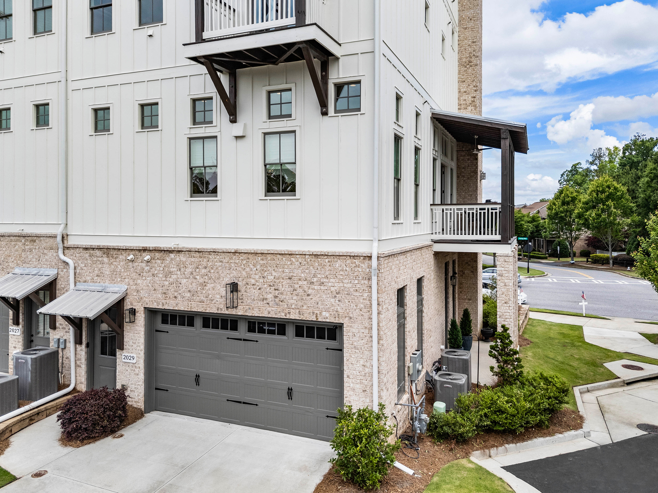  Charming Four-Level Townhome with Rooftop Retreat - 物件實景