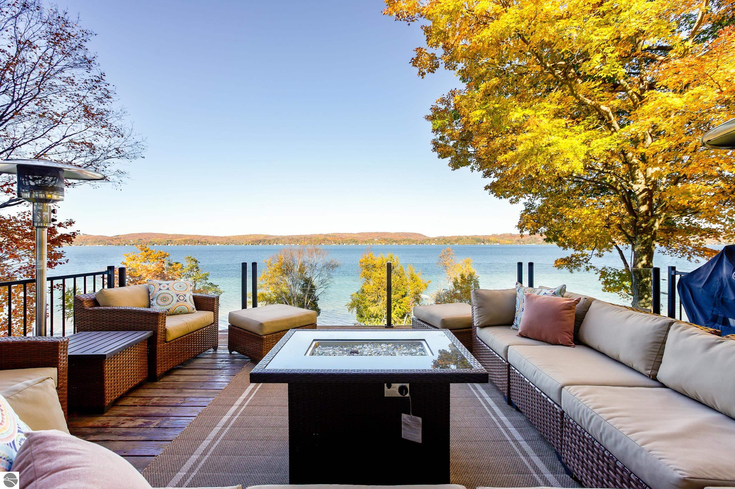 Beulah, Michigan, 49617, United States, 5 Bedrooms Bedrooms, ,3 BathroomsBathrooms,Residential,For Sale,1987104