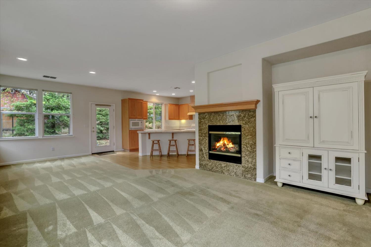 Grass Valley, California, 95945, United States, 2 Bedrooms Bedrooms, ,2 BathroomsBathrooms,Residential,For Sale,1996447