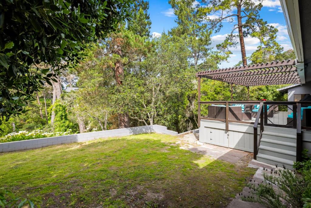 Monterey, California, 93940, United States, 3 Bedrooms Bedrooms, ,2 BathroomsBathrooms,Residential,For Sale,1975715