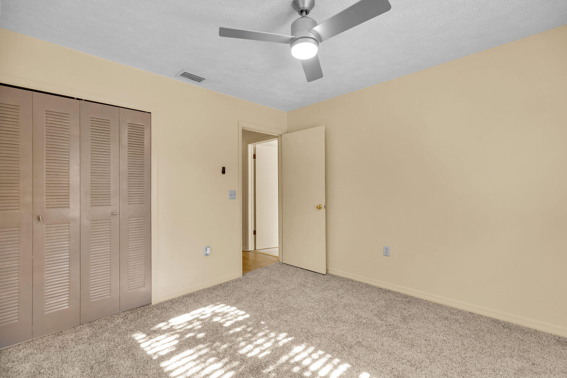 MARATHON, Florida, 33050, United States, 2 Bedrooms Bedrooms, ,2 BathroomsBathrooms,Residential,For Sale,1707651