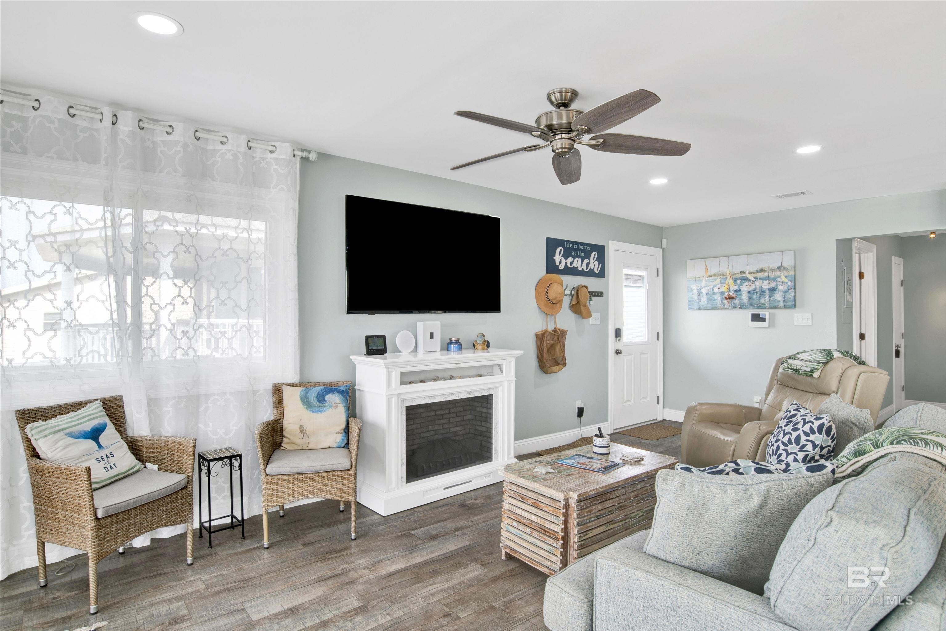 Gulf Shores, Alabama, 36542, United States, 4 Bedrooms Bedrooms, ,3 BathroomsBathrooms,Residential,For Sale,2034151