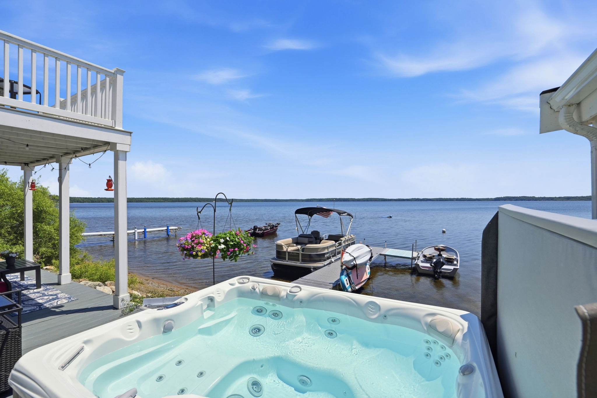  145 Staples Shore Rd, Lakeville - 物件實景