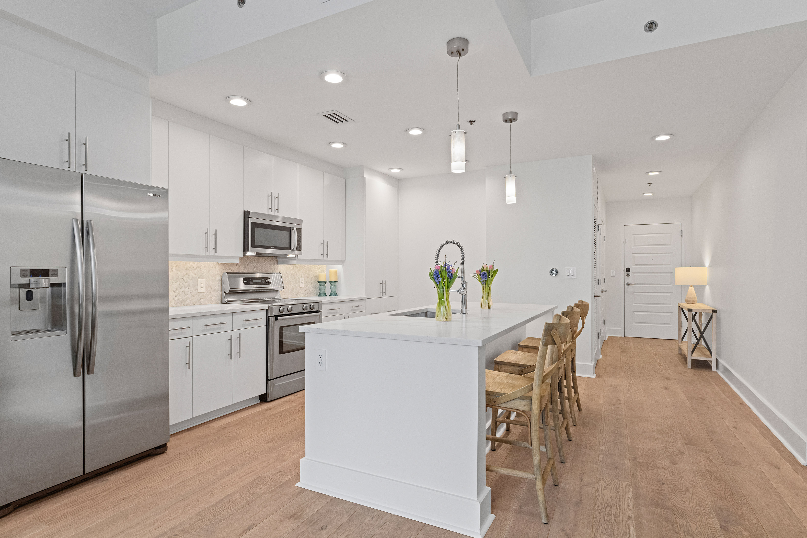  Exceptional Condo Offer Offers an Array of Amenities in a Prime Location - 物件實景