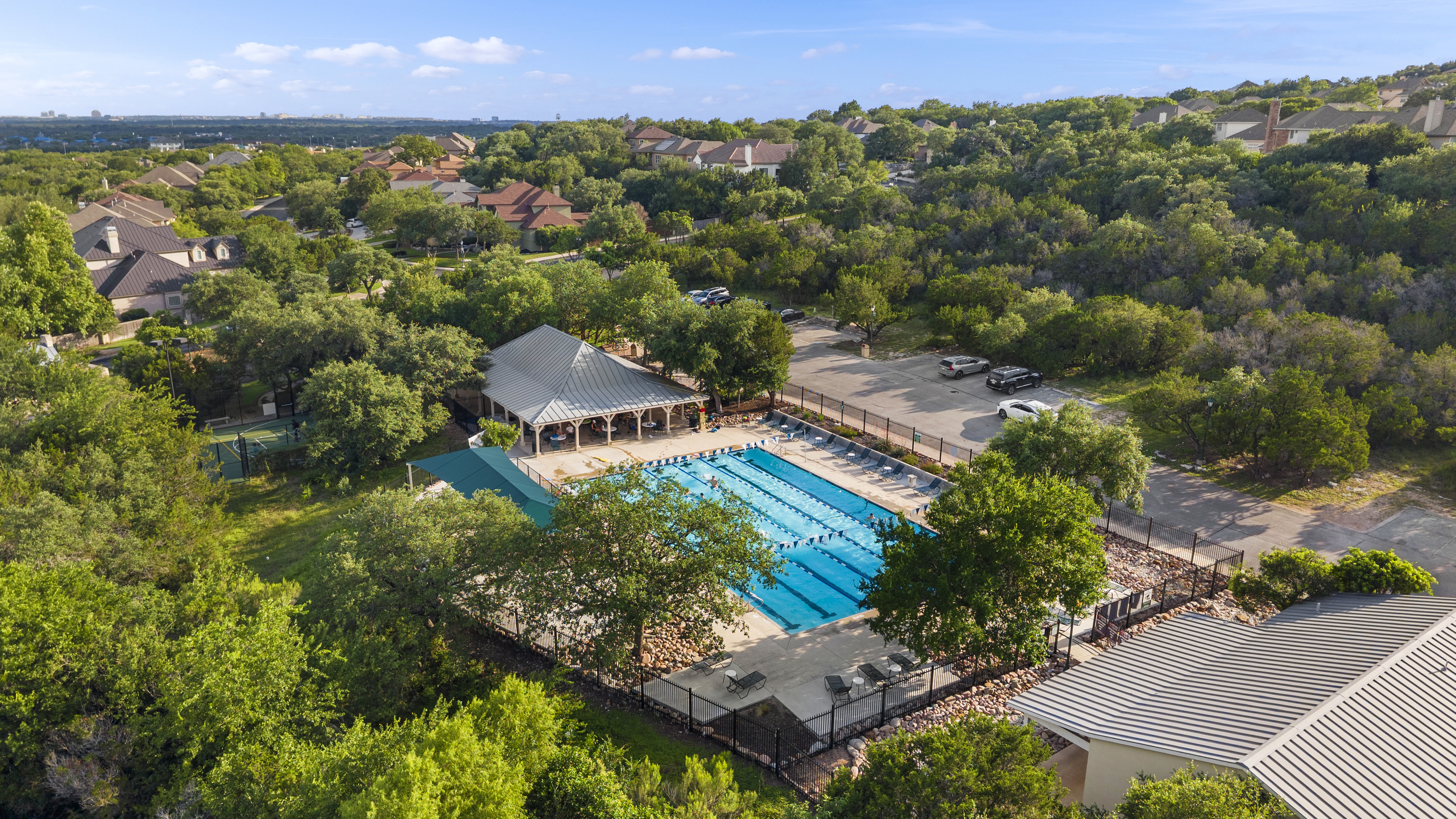  Remodeled Estate Living in Rogers Ranch - 物件實景