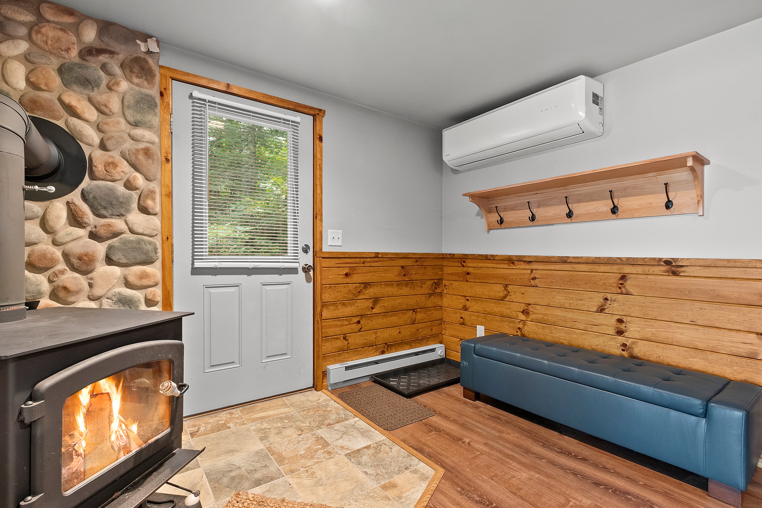 Lakewood, Wisconsin, 54138, United States, 3 Bedrooms Bedrooms, ,1 BathroomBathrooms,Residential,For Sale,1948310