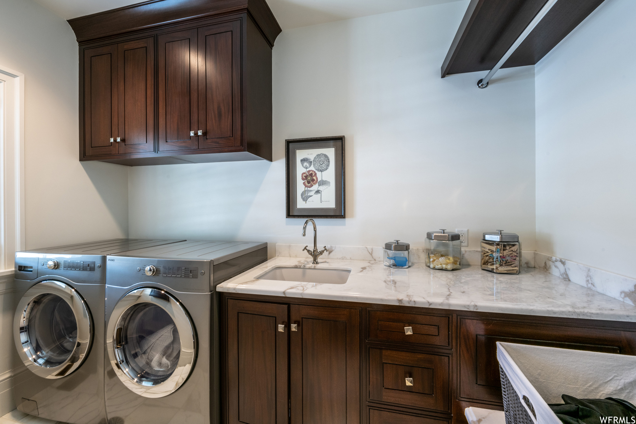 2304 S Oneida St, Salt Lake City, Utah, 84109, United States, 7 Bedrooms Bedrooms, ,6 BathroomsBathrooms,Residential,For Sale,2304 S Oneida St,1664070