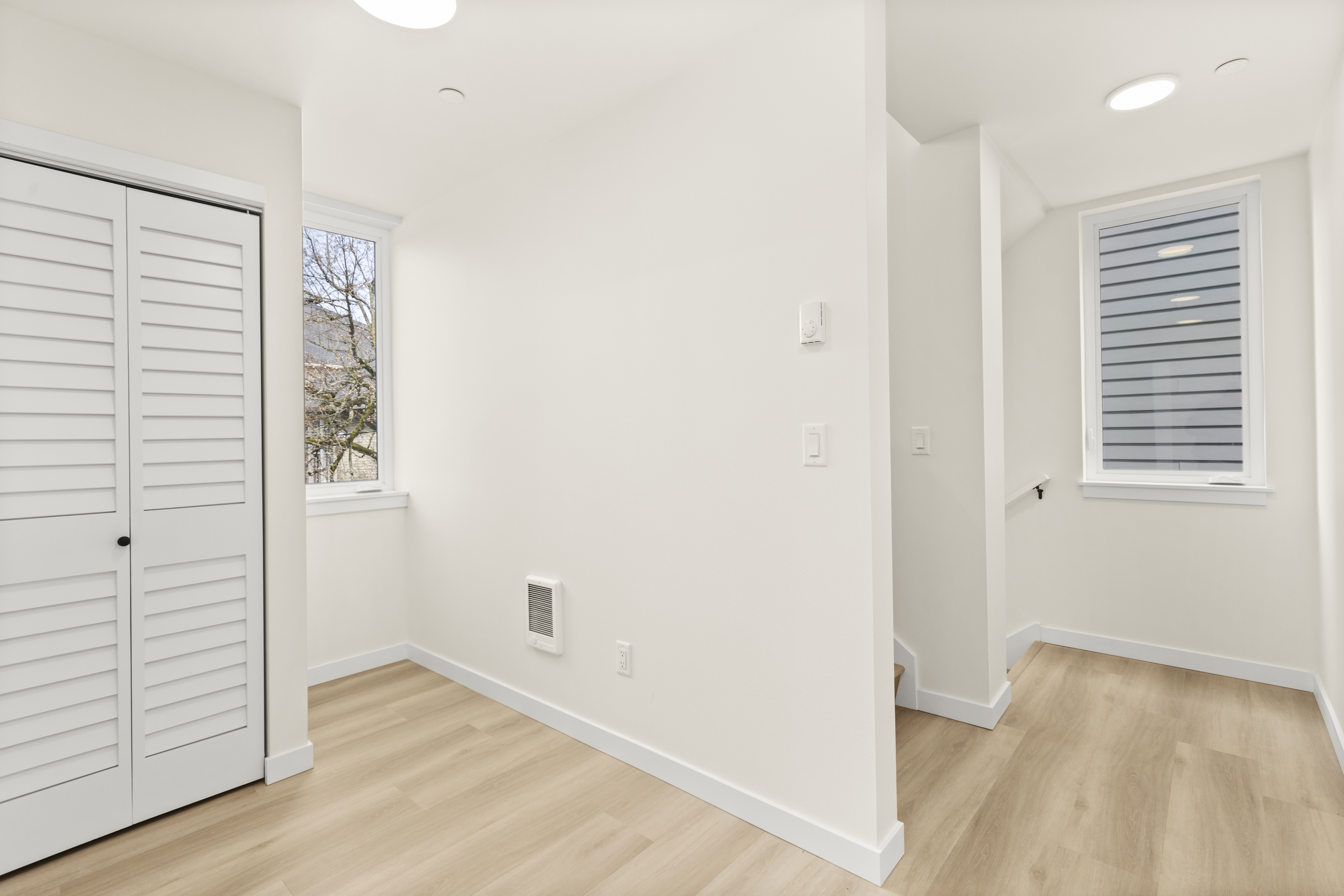  2374 Franklin Ave E, Seattle, WA 98102 - 物件實景