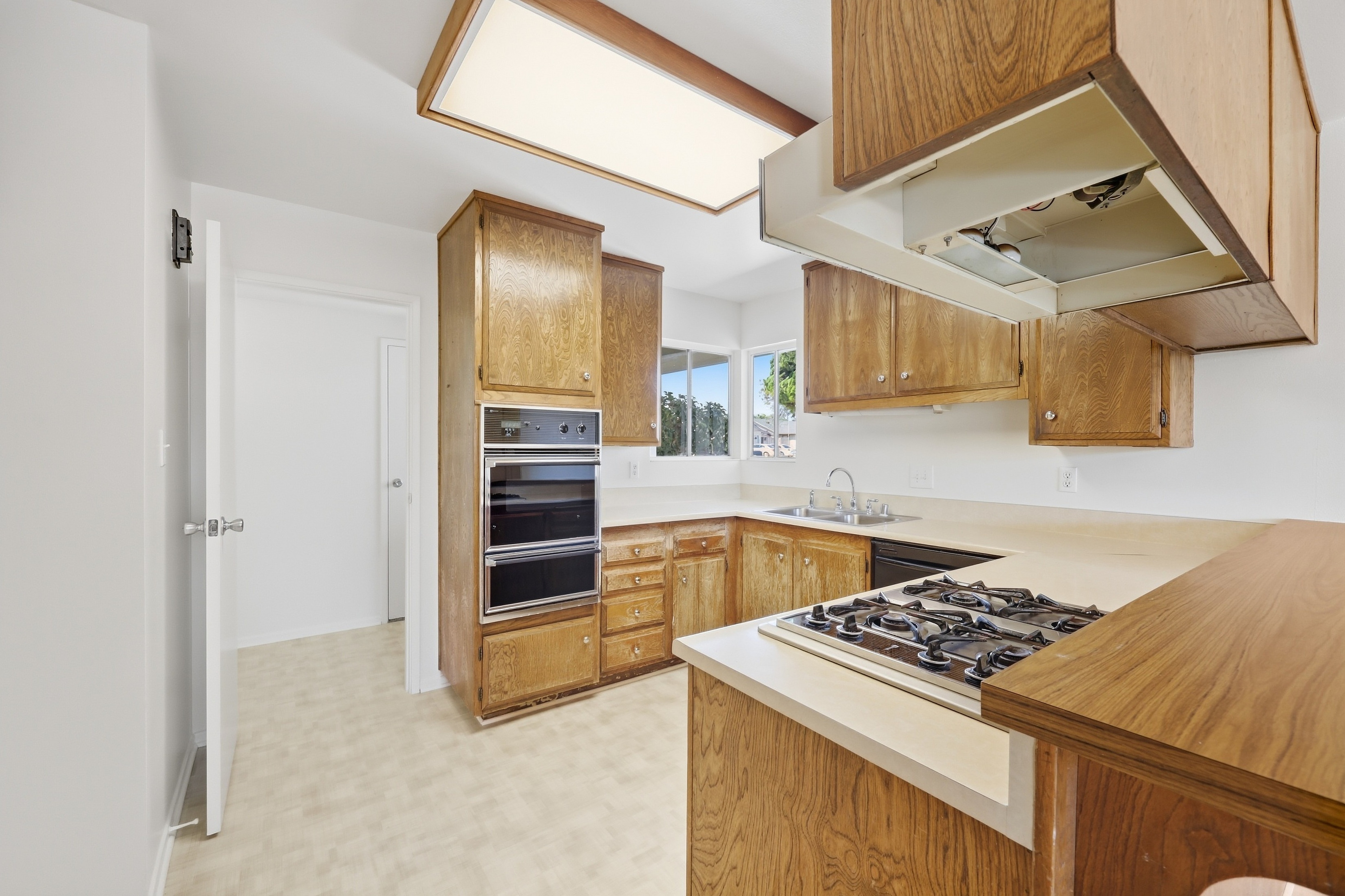  922 Olympia Avenue, Ventura, CA 93004 - 物件實景