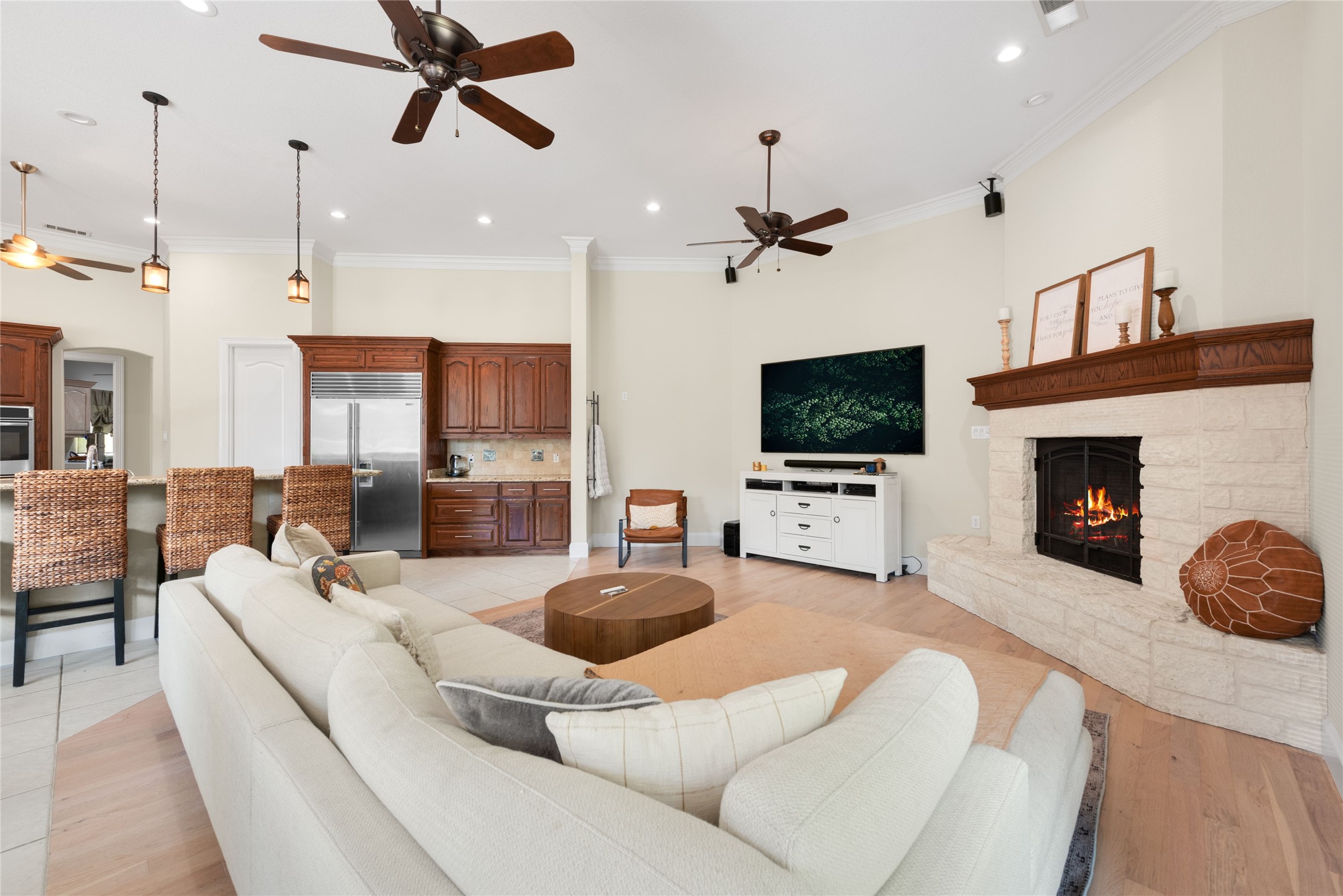 Fort Worth, Texas, 76140, United States, 4 Bedrooms Bedrooms, ,4 BathroomsBathrooms,Residential,For Sale,1857757