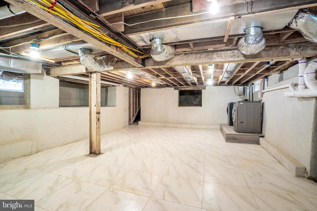Hightstown, New Jersey, 08520, United States, 7 Bedrooms Bedrooms, ,5 BathroomsBathrooms,Residential,For Sale,1938166