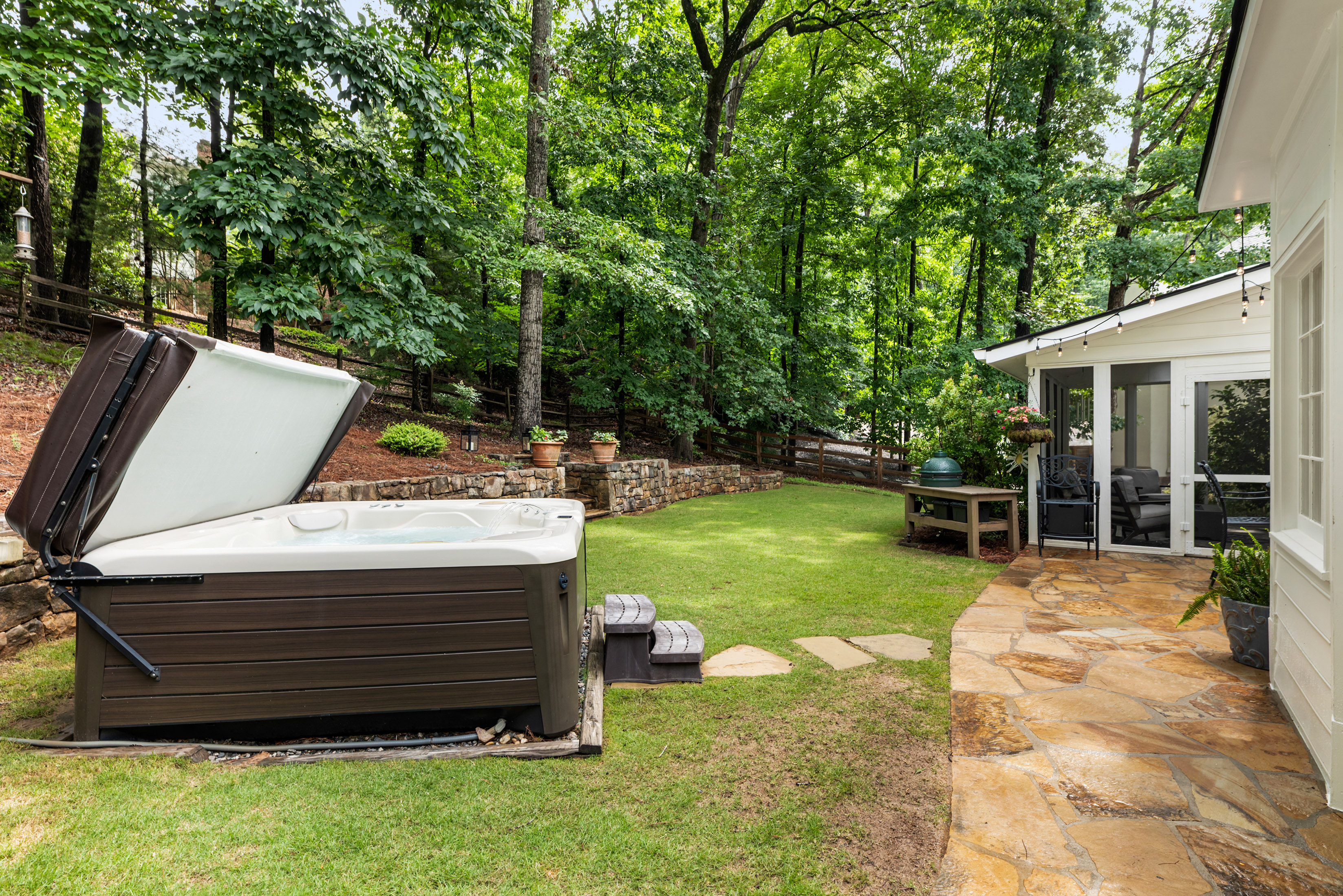  Beautifully Updated Brick Home on Quiet Cul-de-sac in Desirable Horseshoe Bend - 物件實景