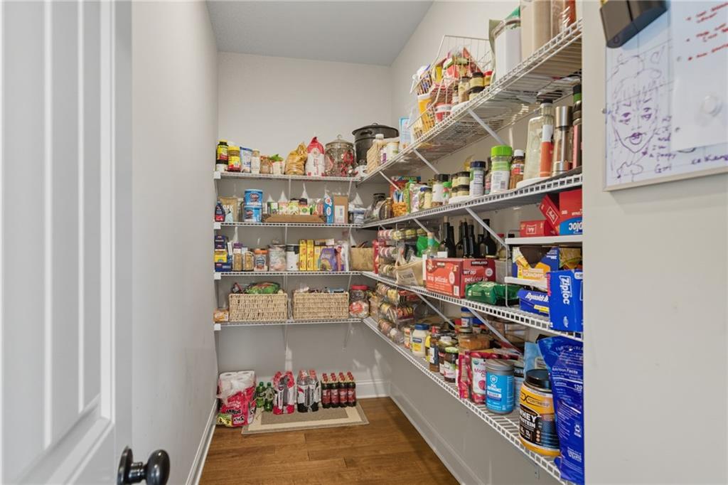 Cumming, Georgia, 30040, United States, 6 Bedrooms Bedrooms, ,5 BathroomsBathrooms,Residential,For Sale,1974767