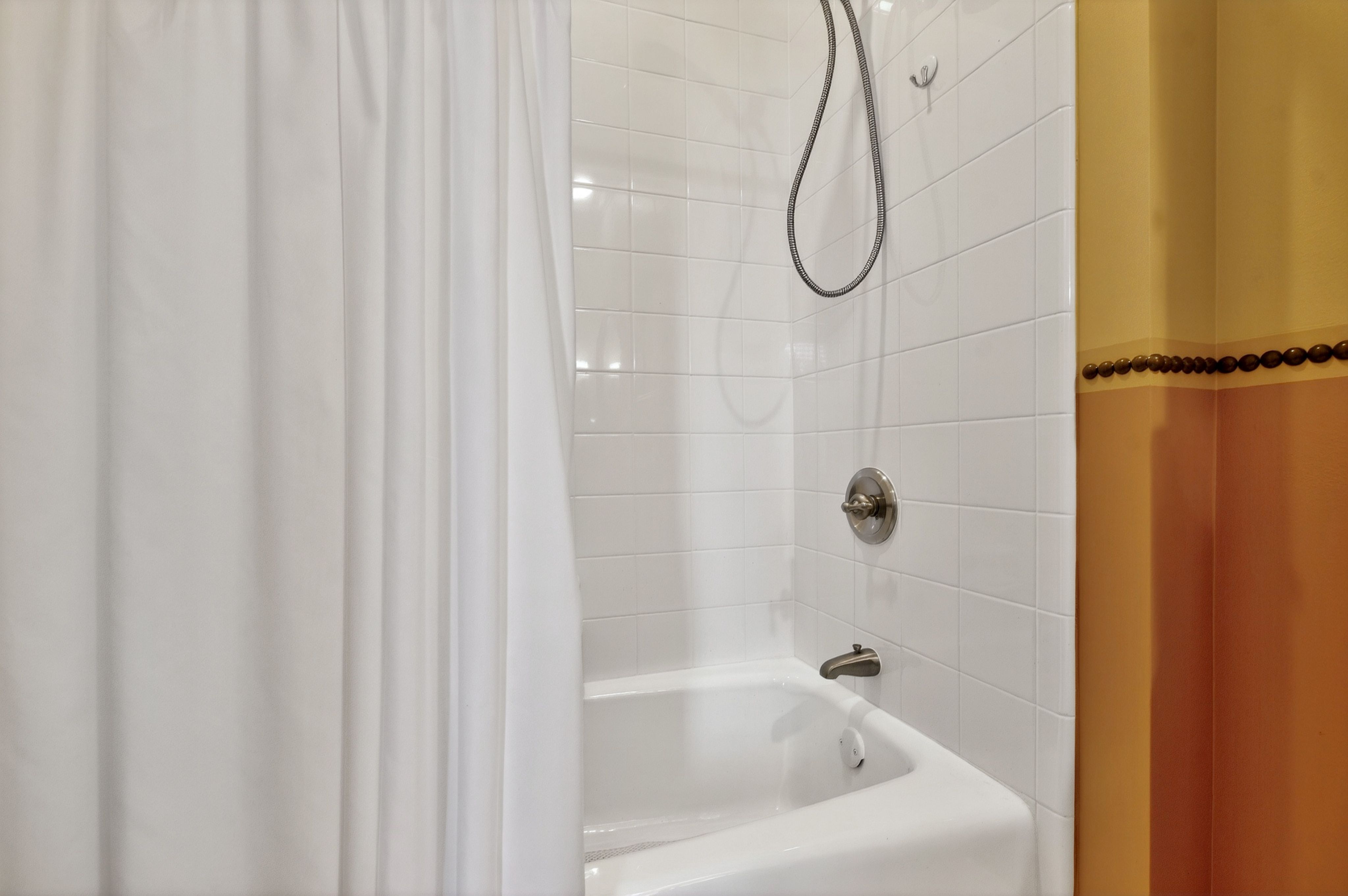  2801 Glenwood Gardens Lane, Raleigh, NC 27608 - 物件實景