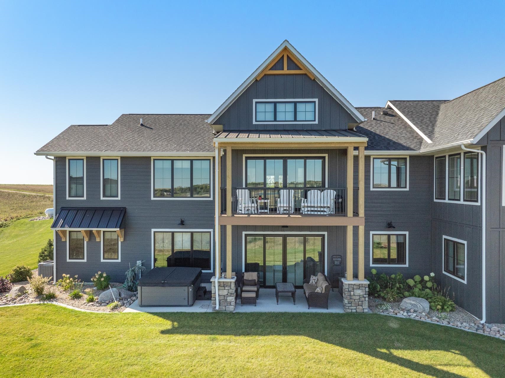 Garrison, North Dakota, 58540, United States, 4 Bedrooms Bedrooms, ,3 BathroomsBathrooms,Residential,For Sale,1976160