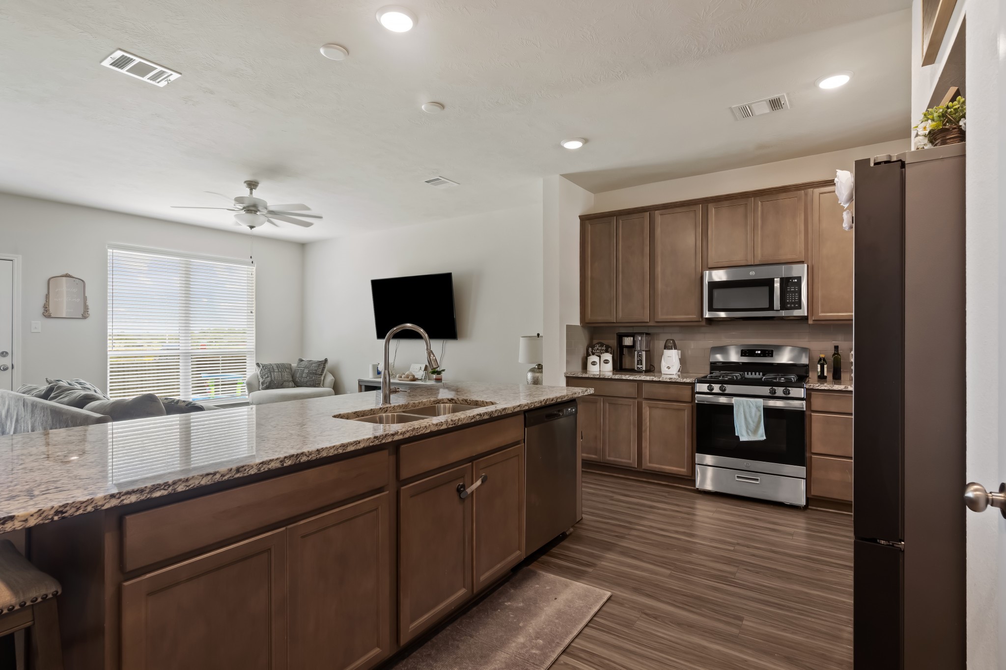  2040 Muscadine Trail, Brenham, TX, 77833 - 物件實景
