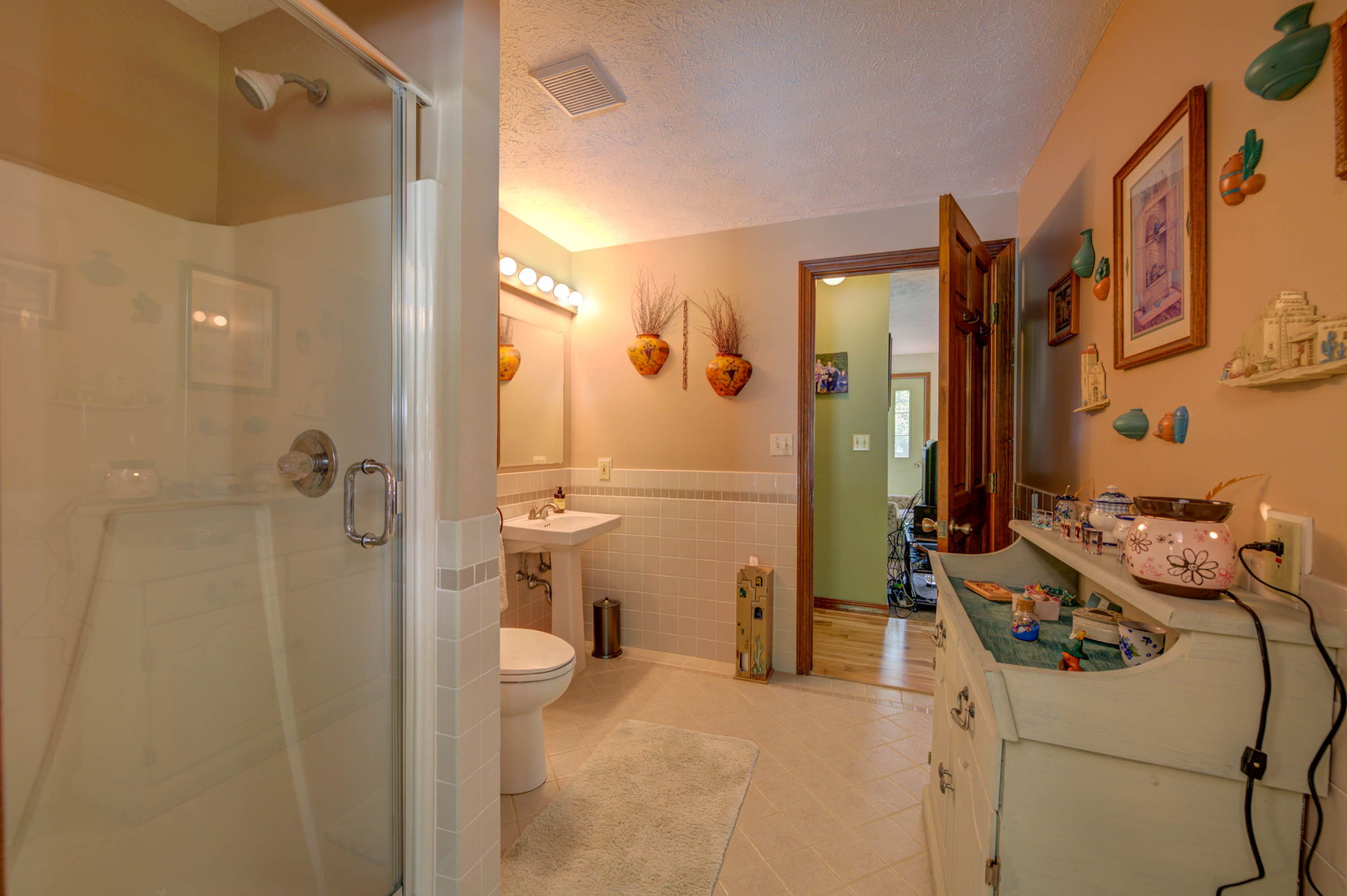 Gray, Maine, 04039, United States, 3 Bedrooms Bedrooms, ,2 BathroomsBathrooms,Residential,For Sale,1874215