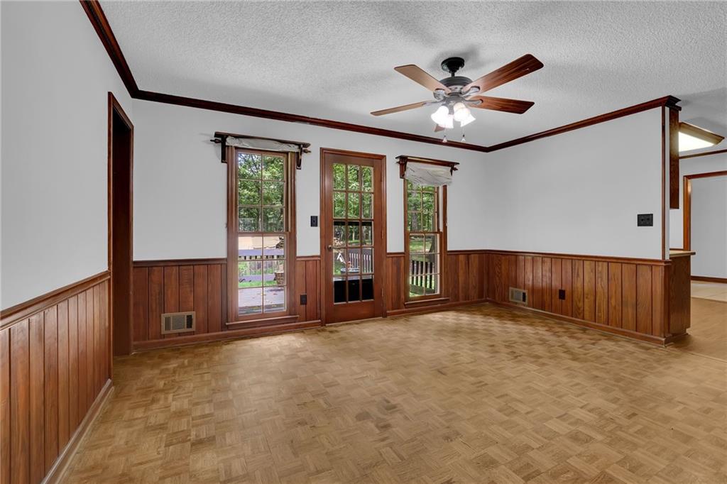 Cumming, Georgia, 30028, United States, 4 Bedrooms Bedrooms, ,3 BathroomsBathrooms,Residential,For Sale,1977231