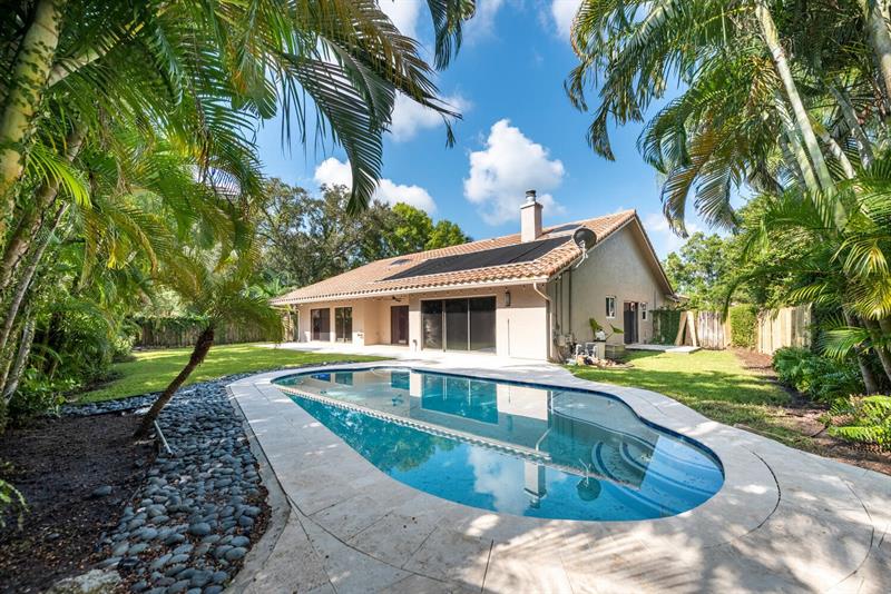 Plantation, Florida, 33322, United States, 4 Bedrooms Bedrooms, ,2 BathroomsBathrooms,Residential,For Sale,1925326