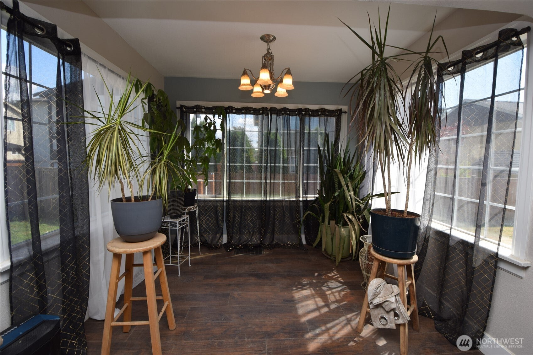 Tacoma, Washington, 98445, United States, 4 Bedrooms Bedrooms, ,1 BathroomBathrooms,Residential,For Sale,1898437