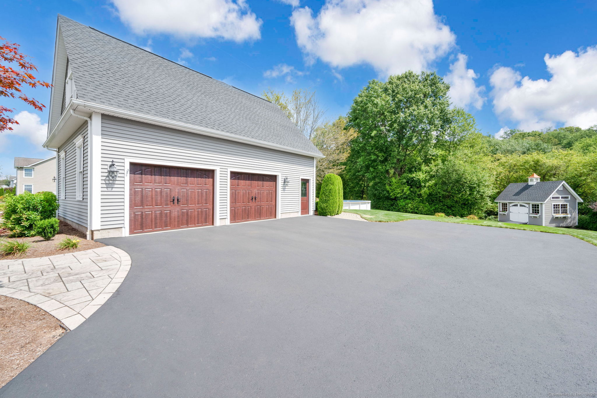 Suffield, Connecticut, 06078, United States, 4 Bedrooms Bedrooms, ,3 BathroomsBathrooms,Residential,For Sale,1927019