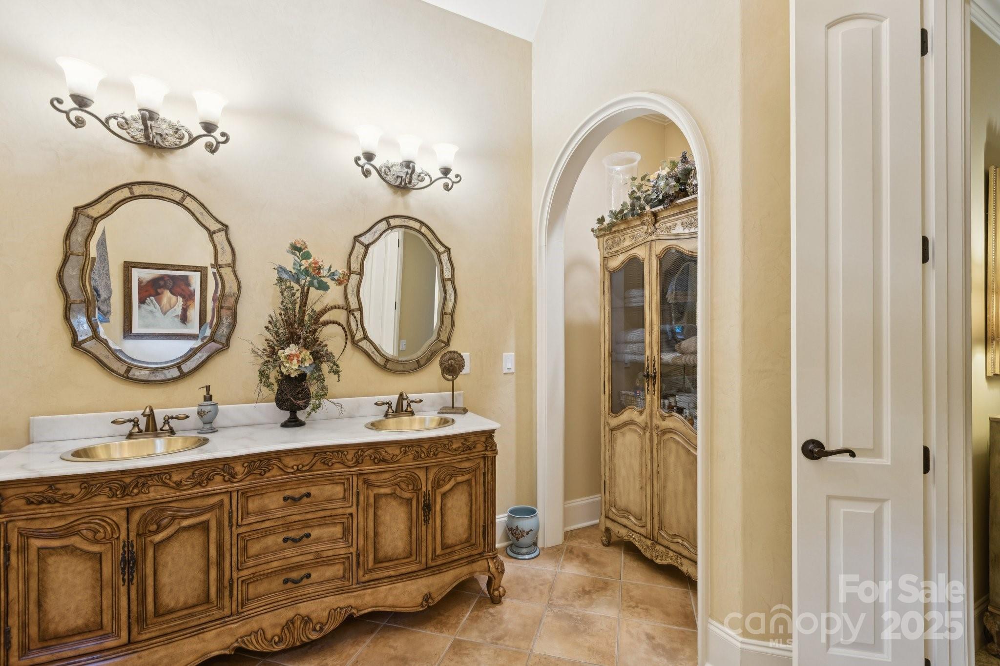 Waxhaw, North Carolina, 28173, United States, 5 Bedrooms Bedrooms, ,4 BathroomsBathrooms,Residential,For Sale,1940354