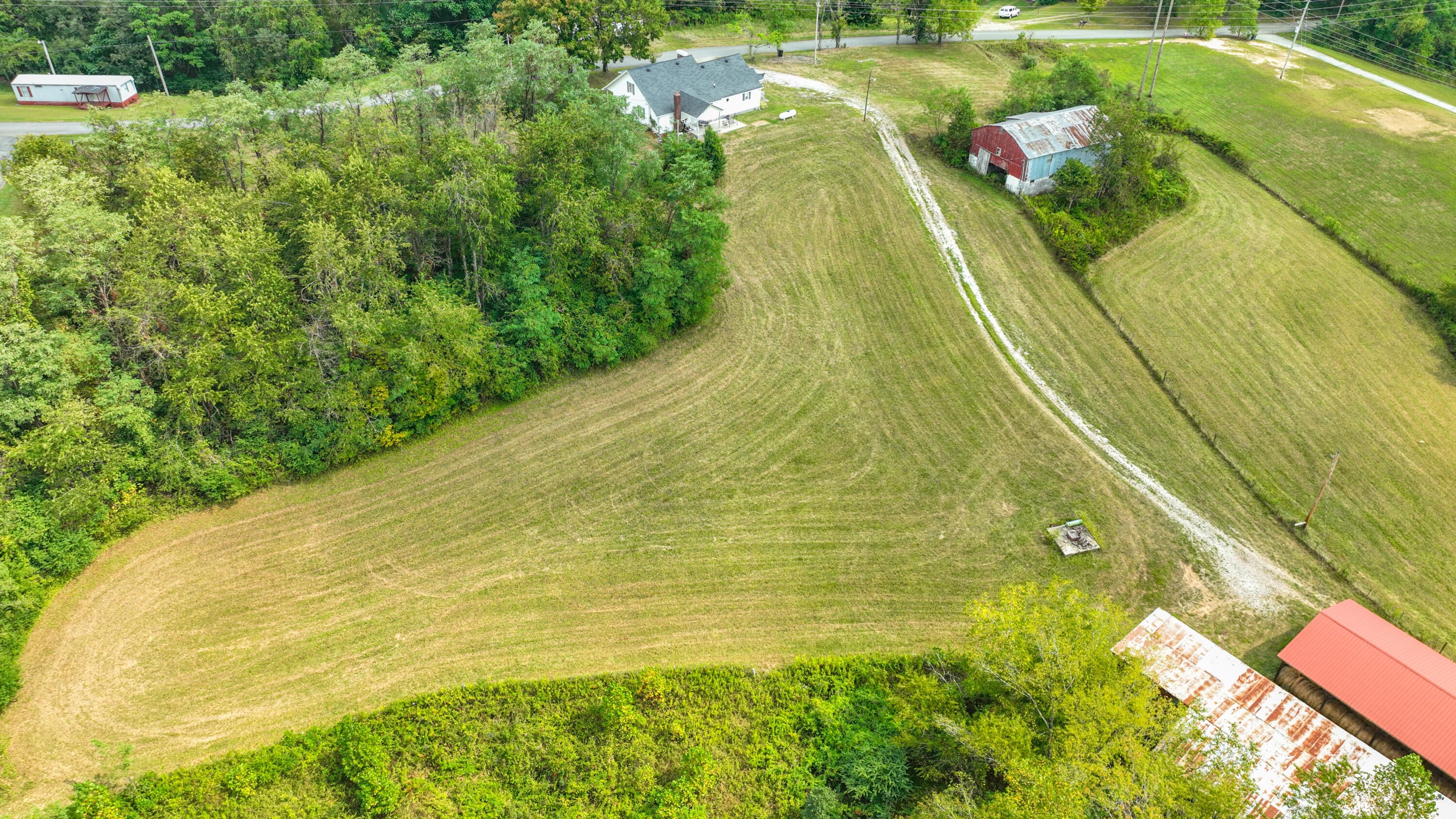 McKee, Kentucky, 40447, United States, 4 Bedrooms Bedrooms, ,2 BathroomsBathrooms,Residential,For Sale,1981490
