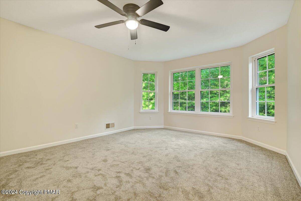 Stroudsburg, Pennsylvania, 18360, United States, 4 Bedrooms Bedrooms, ,3 BathroomsBathrooms,Residential,For Sale,1858014