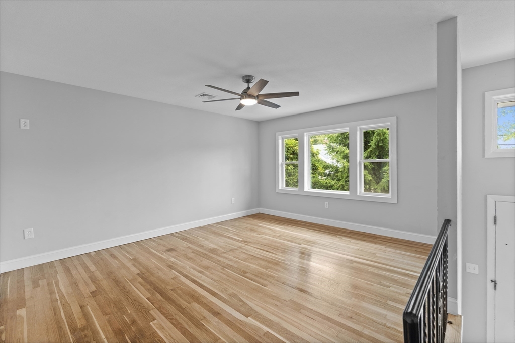 Lynn, Massachusetts, 01904, United States, 4 Bedrooms Bedrooms, ,2 BathroomsBathrooms,Residential,For Sale,1944946
