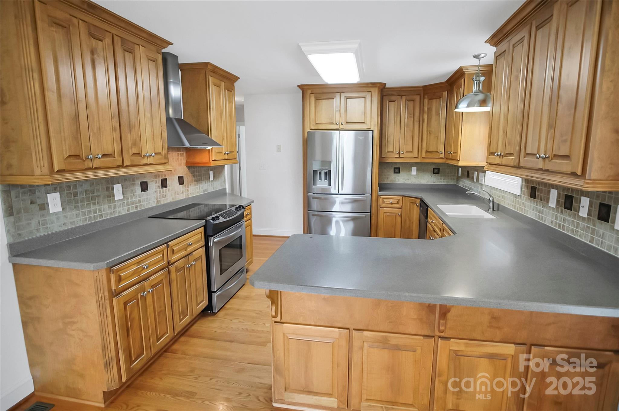 Cherryville, North Carolina, 28021, United States, 3 Bedrooms Bedrooms, ,3 BathroomsBathrooms,Residential,For Sale,1885225