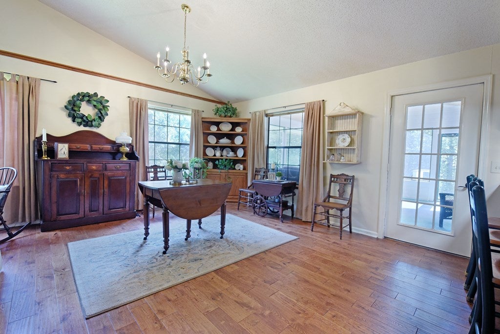 Ellijay, Georgia, 30536, United States, 4 Bedrooms Bedrooms, ,3 BathroomsBathrooms,Residential,For Sale,1940340