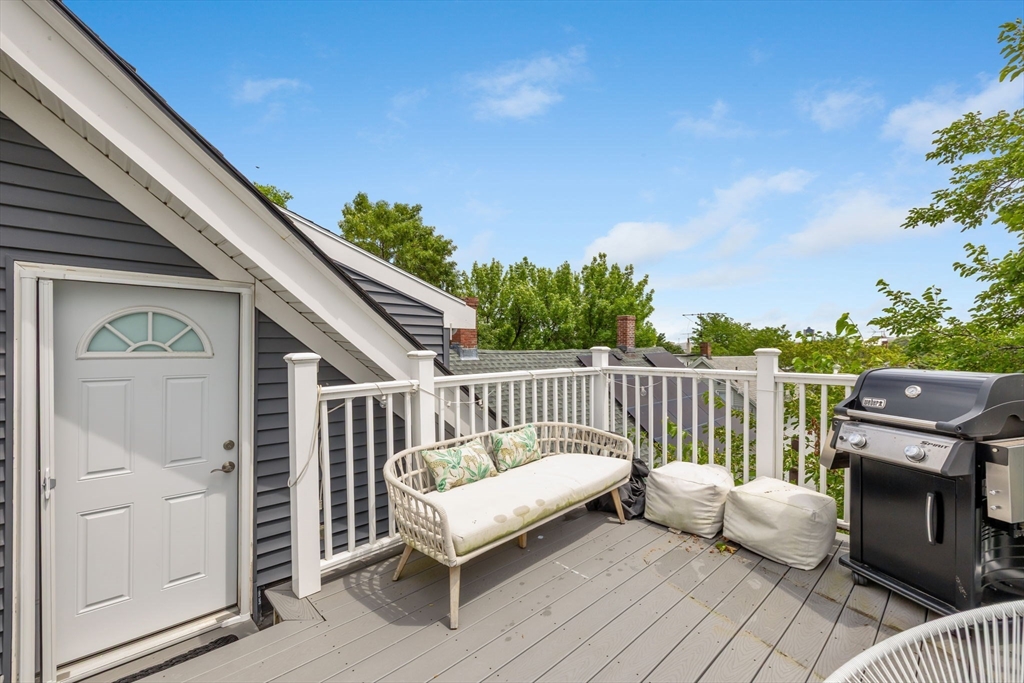 Boston, Massachusetts, 02128, United States, 3 Bedrooms Bedrooms, ,3 BathroomsBathrooms,Residential,For Sale,1904781