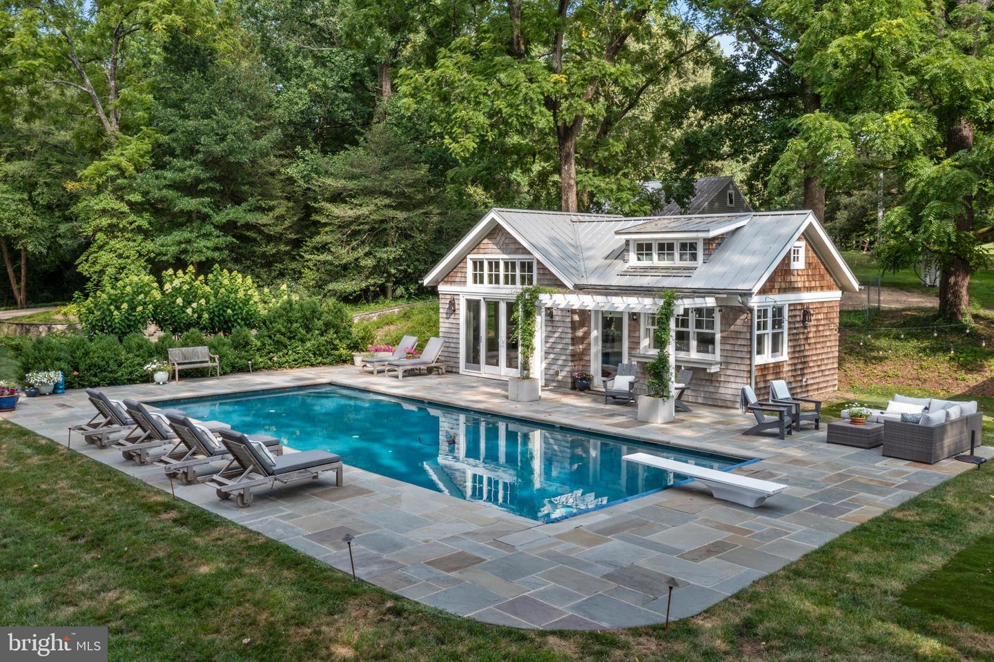 Annapolis, Maryland, 21403, United States, 5 Bedrooms Bedrooms, ,4 BathroomsBathrooms,Residential,For Sale,1895368