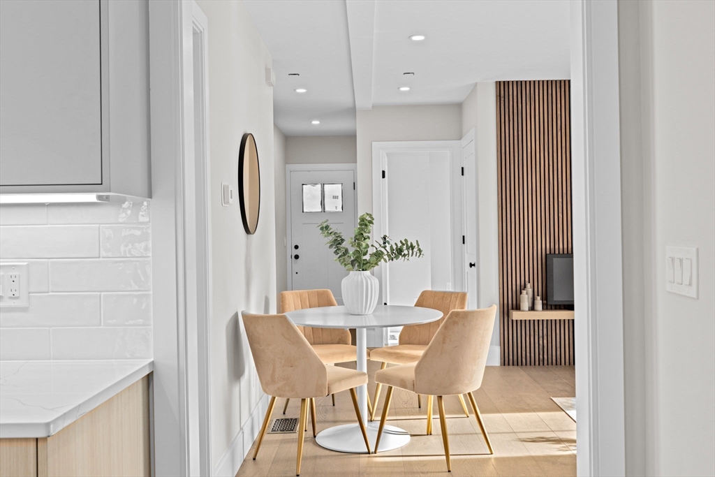 Boston, Massachusetts, 02132, United States, 3 Bedrooms Bedrooms, ,2 BathroomsBathrooms,Residential,For Sale,1991771