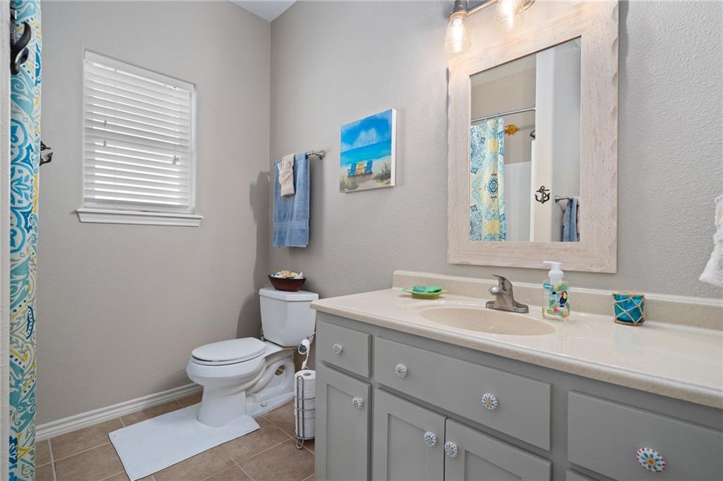 Rockport, Texas, 78382, United States, 3 Bedrooms Bedrooms, ,3 BathroomsBathrooms,Residential,For Sale,1848345
