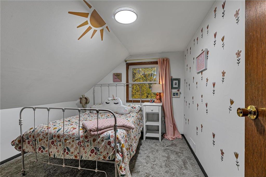 Holdingford, Minnesota, 56340, United States, 5 Bedrooms Bedrooms, ,2 BathroomsBathrooms,Residential,For Sale,1977131