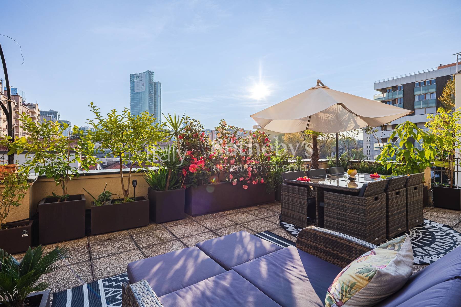  Refurbished five-bedroom apartment with terrace - 物件實景